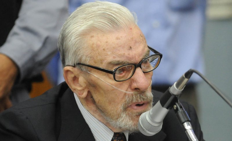 Suspendieron hasta fin de mes el juicio contra Bussi y Menndez
