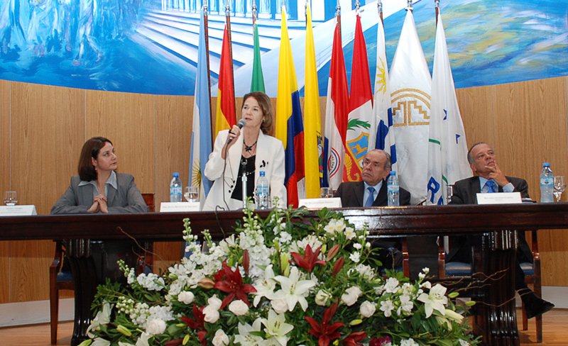 Highton destac� el valor de la mediaci�n como m�todo de acceso a justicia