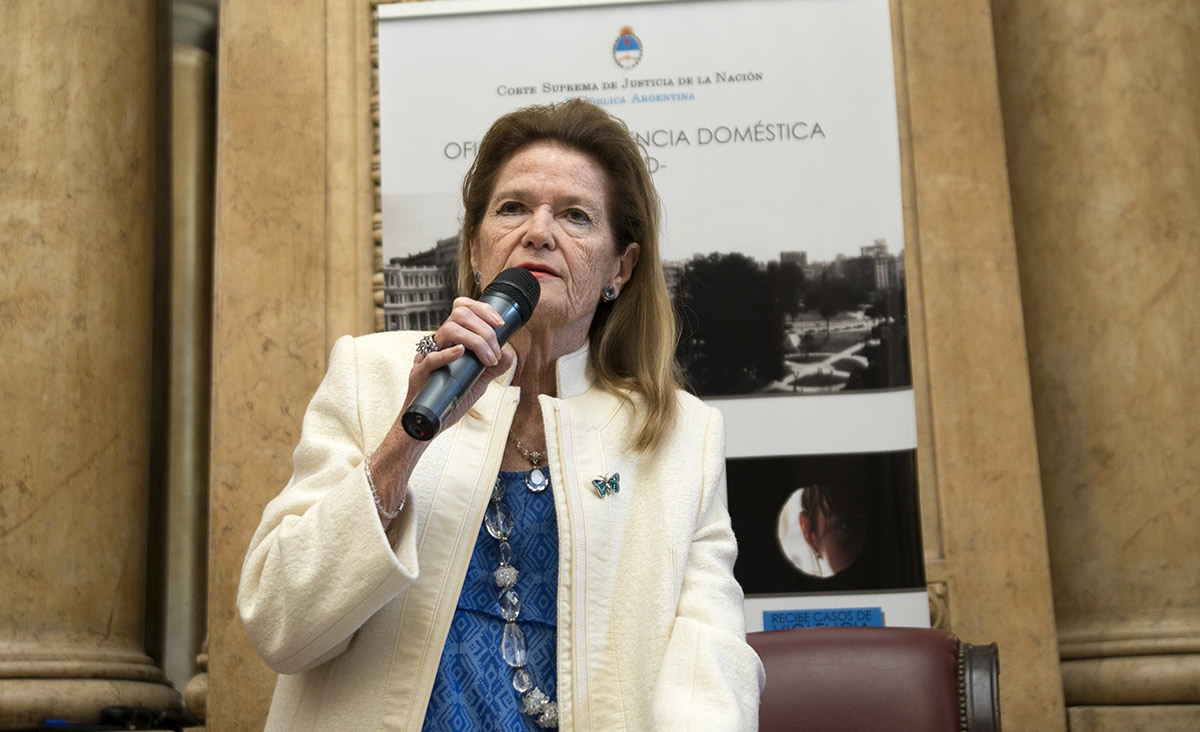 Highton encabezó una actividad en conmemoración por el Día Internacional de la No Violencia contra la Mujer