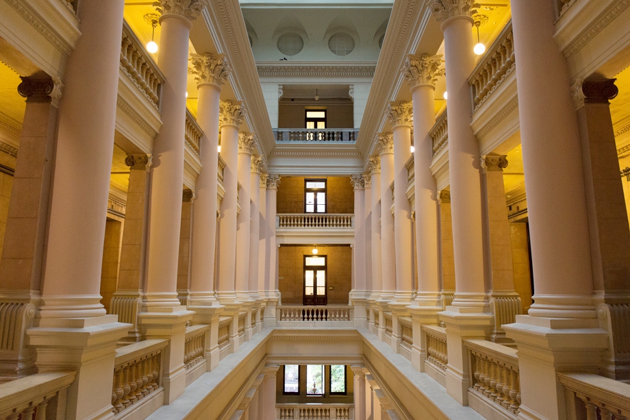 Vista interna del Palacio de Tribunales.