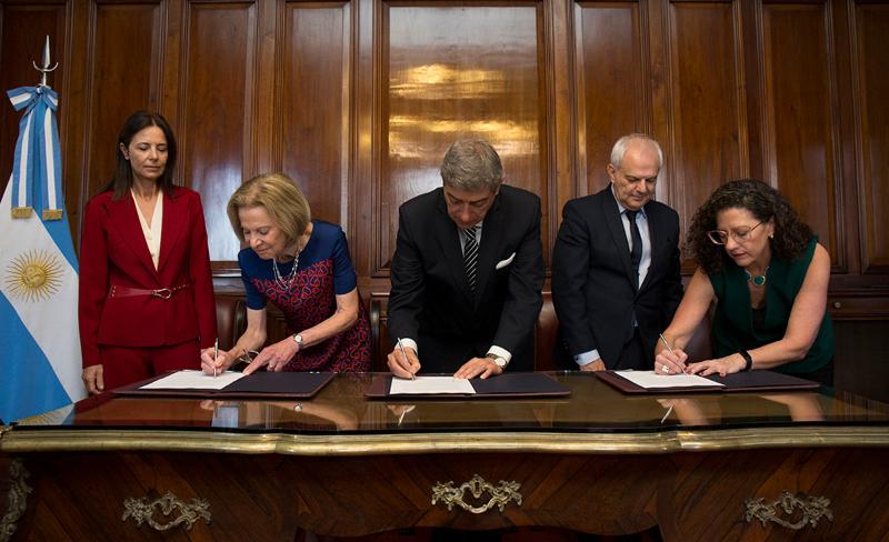 Marcela De Langhe, Inés Weinberg, Horacio Rosatti, Alberto Maques y Ana Salvatelli.