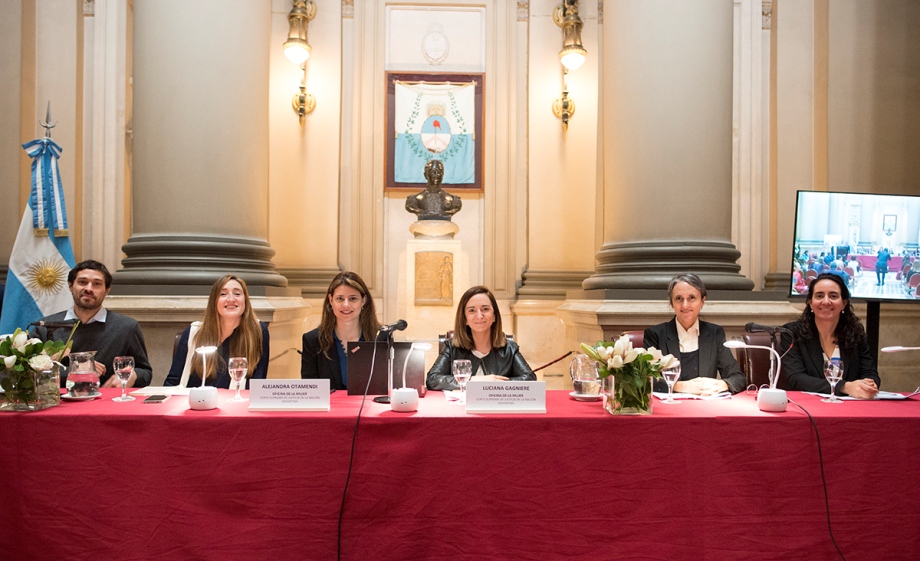 Equipo de Investigaciones y Registros de la OM encabezado por Alejandra Otamendi y Luciana Gagniere.